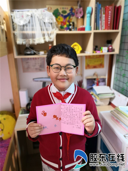 只楚小学举行“红领巾致敬巾帼英雄”主题活动1