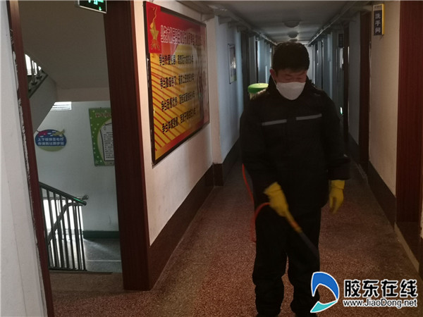 芝罘区新石路小学认真做好假期值班工作1