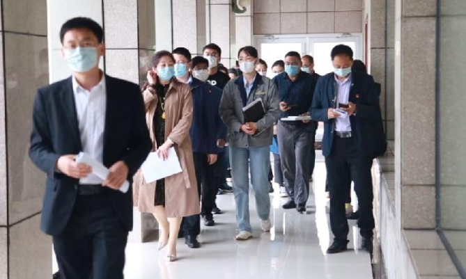 参观了公园壹号网格党群服务中心
