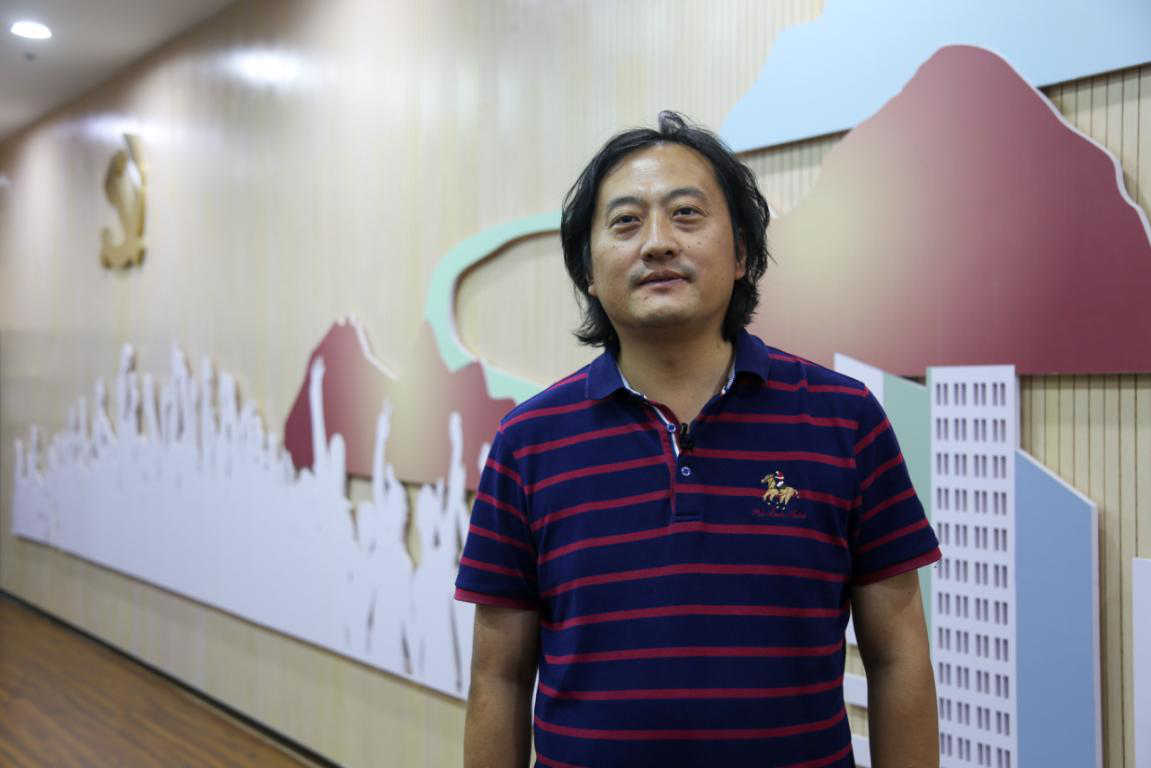山东师范大学美术学院副院长刘东峰接受采访山东科技大学艺术与设计