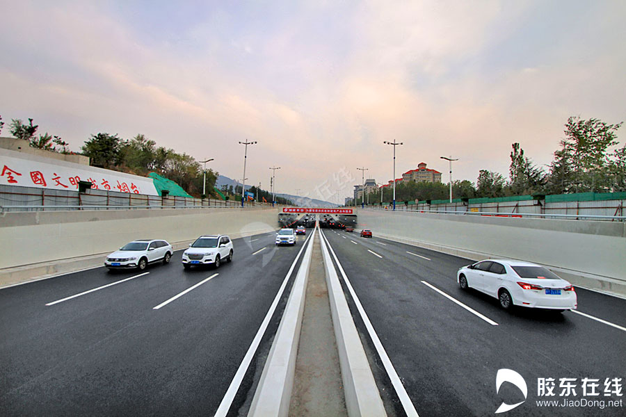 塔山南路与观海路交叉口立交桥主路正式通车(图 城市建设 烟台新闻网