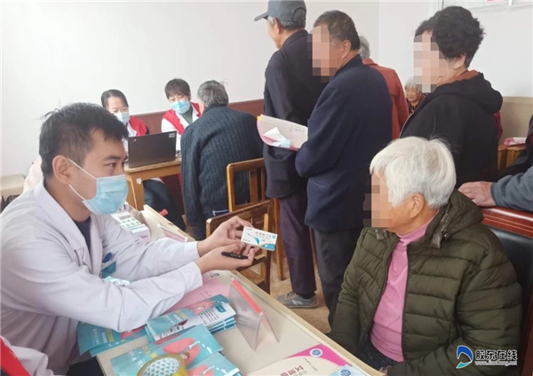 莱州市第二人民医院医护人员指导村民合理用药