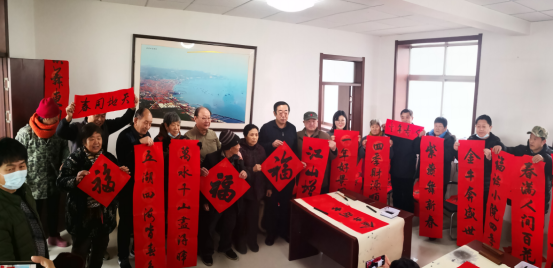 文化下乡送春联 翰墨飘香迎新春670