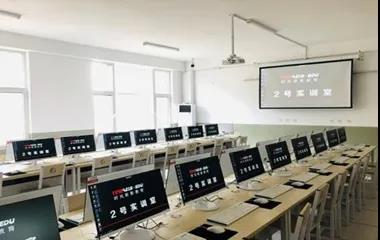 采用符合一線制作要求的高配置計算機