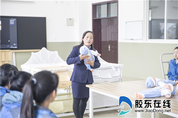 育嬰員課