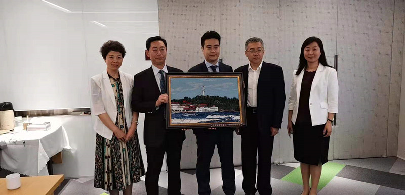 06市委统一战线工作部有关领导赴香港进行人才交流_副本