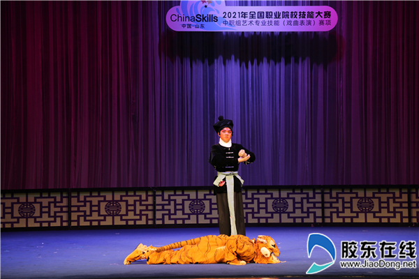 表演专业的学院有哪些 00300816455_588c6d35.jpg