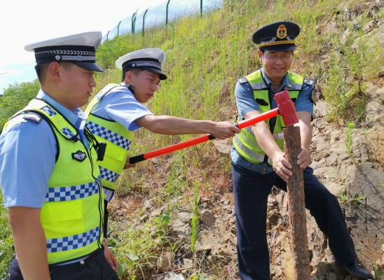 “迎戰煙花,護航有我”煙臺高速公路路政全力做好防汛防臺風準備323