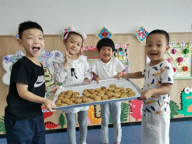 烟台市莱山区滨海路街道中心幼儿园中秋节新闻稿1675
