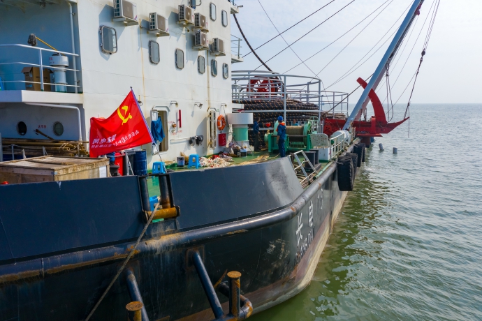 1.喜迎国庆不停工,敷设海缆绿电来