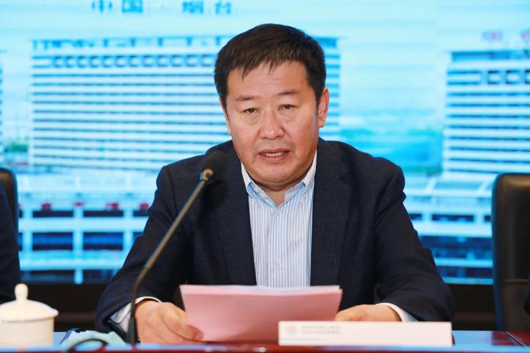 烟台市抗癌协会第五届理事会理事长,烟台山医院党委书记、院长于远臣