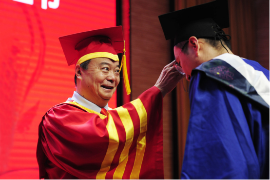 毕业寄语滨医校长“四字真经、三句箴言”导航毕业学子“健康中国有我”(终稿)(1)(1)(1)(2)(1)(2)373