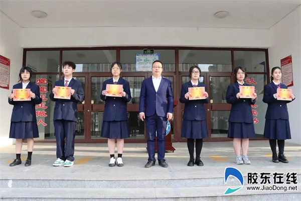 һ�Ƚ��������Ҹ����Ρ���һ�������������°佱