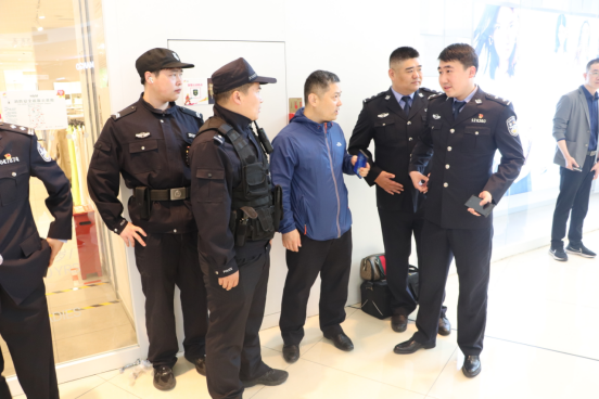 (城市动态)芝罘公安、区金融管理局开展“5.15”打防经济犯罪集中宣传活动223