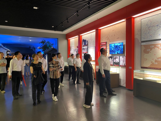 烟台城发置业有限公司举行“不忘初心,牢记使命”主题党日暨“重温红色经典,感悟信仰力量,争当时代先锋”党建联建活动346