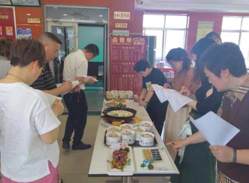 烟台恒邦大食客餐饮公司组织厨师技能比武活动