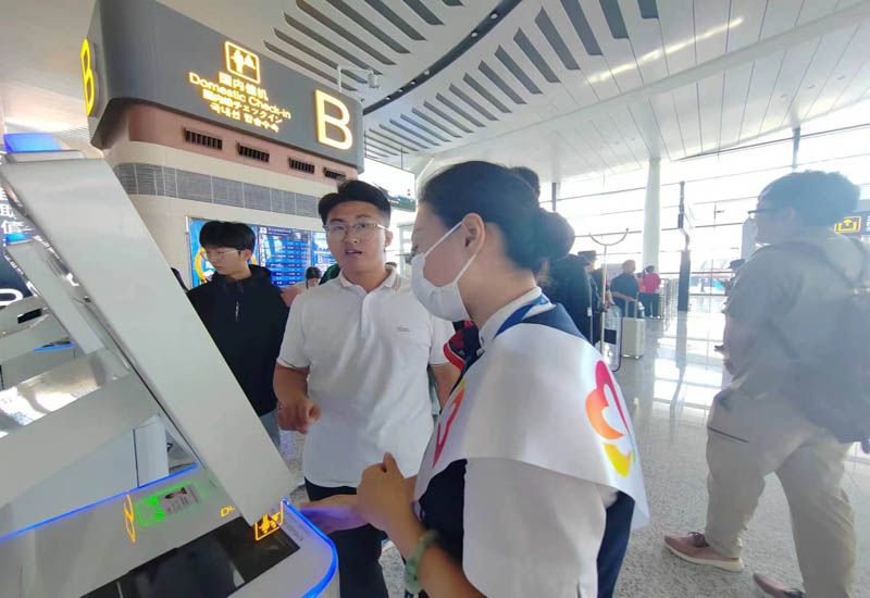 机场设备维护员要求 00310194793_0d8785ba.jpg