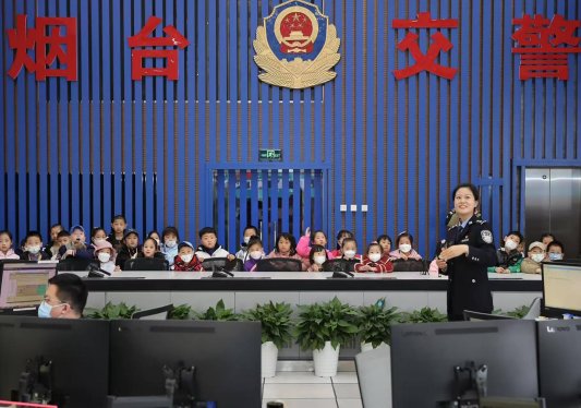 2025好网民·在山东|高玉:“警花”探路筑防线 创新宣教护民平安