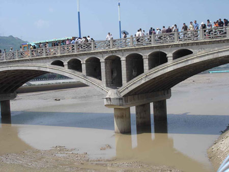 事发大桥