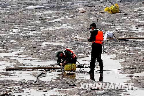 黄河乌达段进行黄河流凌爆破分凌演练,以应对可能发生的黄河凌汛险情