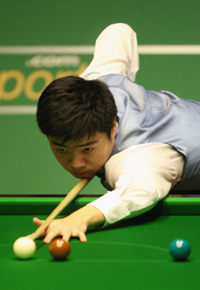 丁俊晖决胜局胜傅家俊创纪录晋级战亨德利