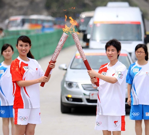 6月1日,火炬传递在宜昌,精彩组图不容错过