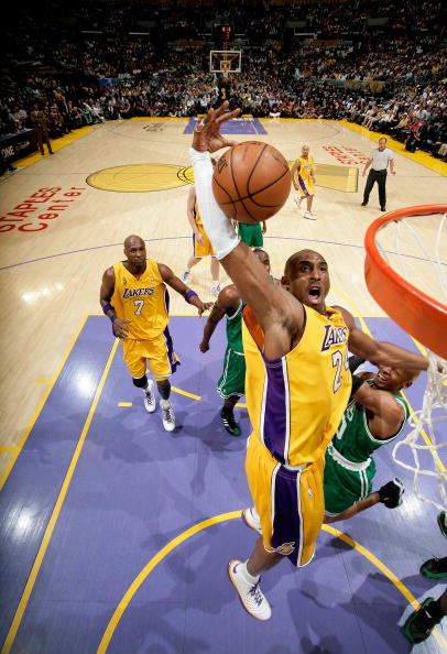 图文-[总决赛Ⅲ]凯尔特人81-87湖人科比独力封神