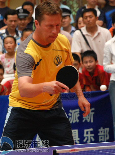 老瓦挑战赛激情似火 港城再刮乒球旋风(组图)-老瓦,挑战赛,乒乓球