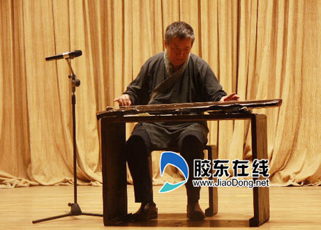 古琴演奏家:杨青