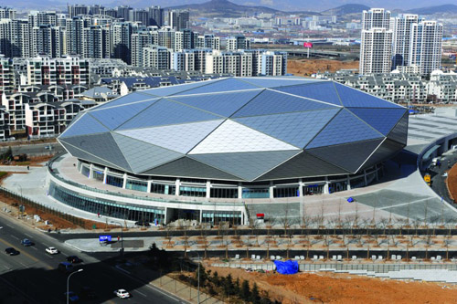 青岛"钻石"体育馆落成
