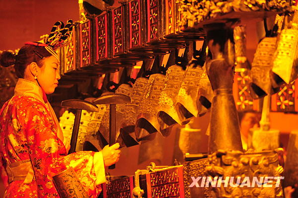 编钟乐舞演绎编钟文化(组图)