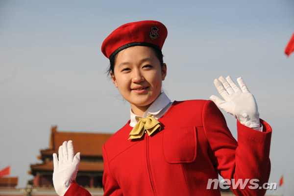 两会上靓丽的礼仪小姐(组图)