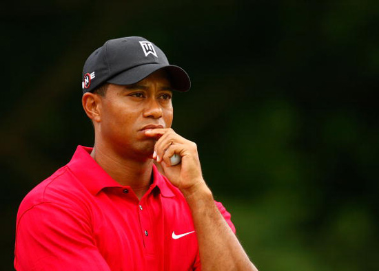 伍兹恭喜好友费德勒赢得温布尔登网球公开赛之后不久,他也捧起了个人