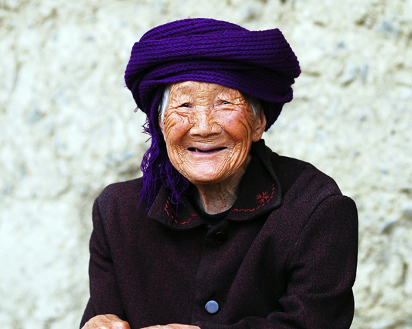  微笑>拍摄于湖北省神农架林区大九湖景区,老人是