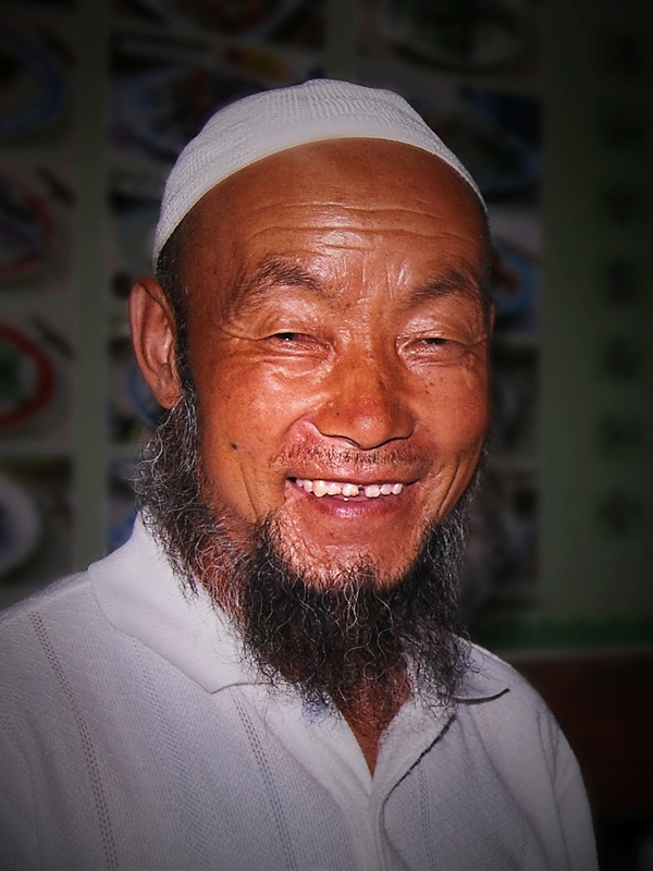 作品简介:                   山东青州市有个回民街,这有建与元代