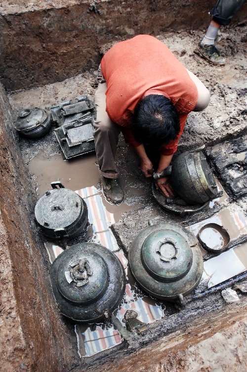 湖北襄樊发现春秋时期楚国墓葬(组图)