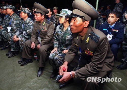 國內要聞 當晚國防大學防務學院,空軍指揮學院的外軍學員