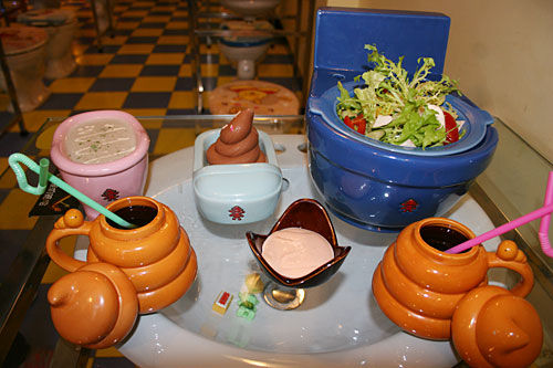 你敢吃吗北京首家卫浴主题餐厅便便满屋