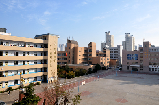 校园风光-烟台五中