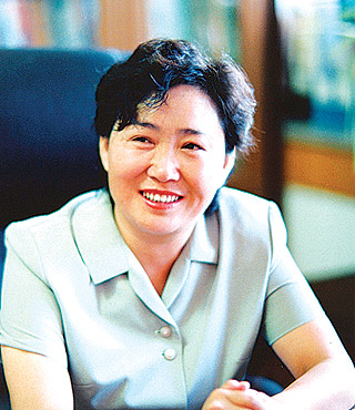 郭美娟招远一中校长