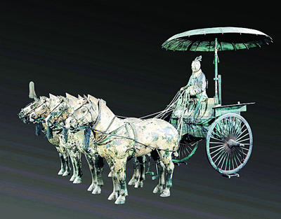 秦始皇陵铜车马出巡世博 武警荷枪实弹护送 走进2010