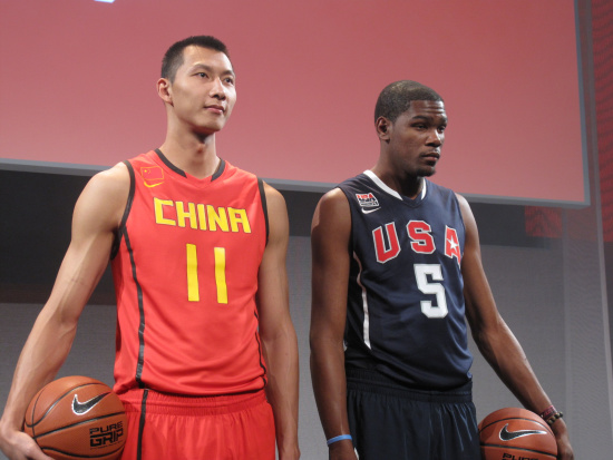 中美男篮世锦赛新球衣阿联杜兰特试新战袍图