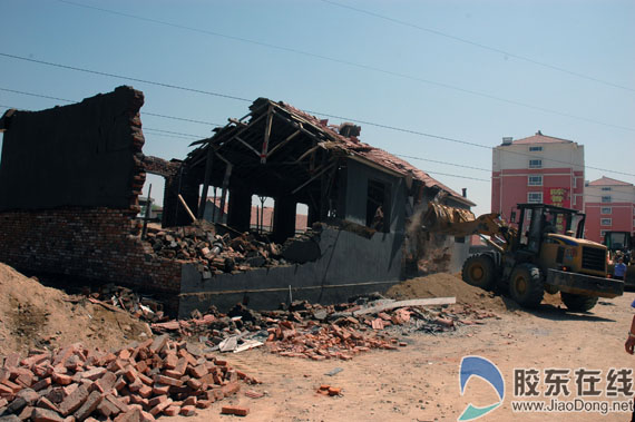 莱山村民自建平房 被依法强拆(组图) 社会 烟台新闻网 胶东在线 国家