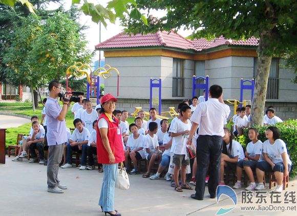 义工为sos儿童村孩子们带来温暖的中秋