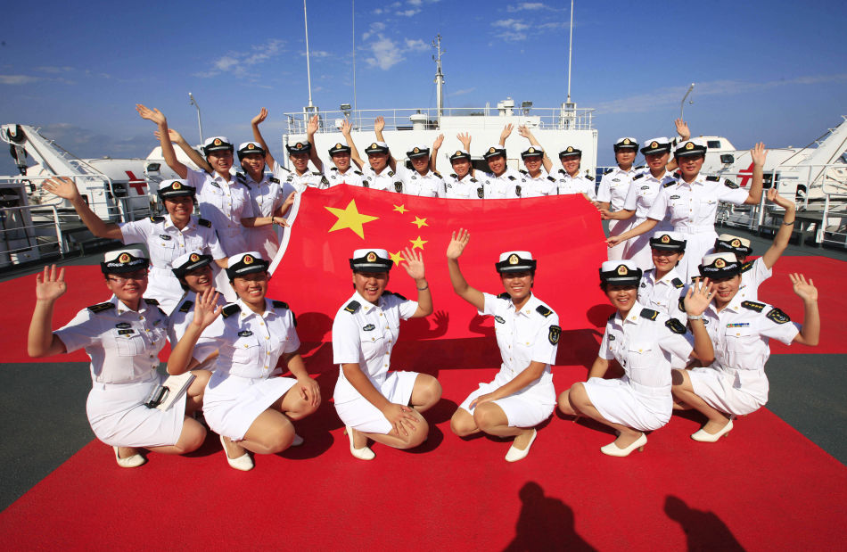 9月30日,随和平方舟号医院船赴海外执行医疗服务任务的中国海军第一