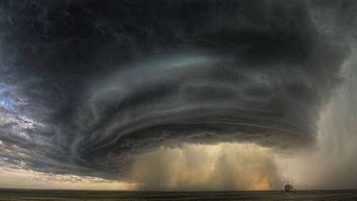 摄影师镜头下惊世骇俗壮观雷暴云画面(组图)