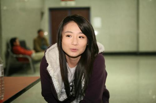 新闻中心 体育 体育新闻  新版《蛙女》男女主角分别由张智霖,桑雪