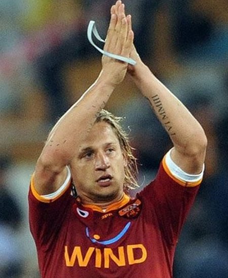 罗马磐石亲承今夏离队梅克斯没决定去米兰