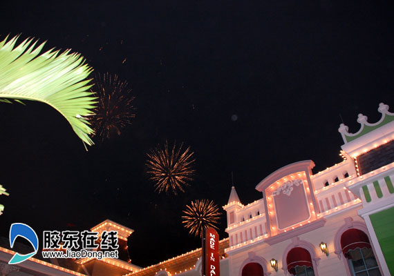 "刘能"现身大连发现王国 "海盗船长"惹爆迷情夜