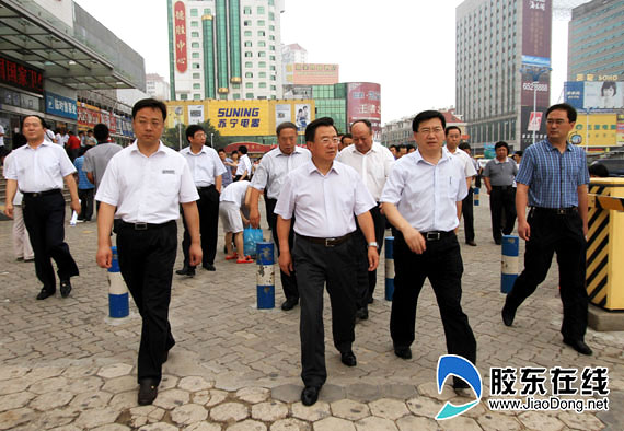 市領導在煙臺長途汽車站督導檢查工作